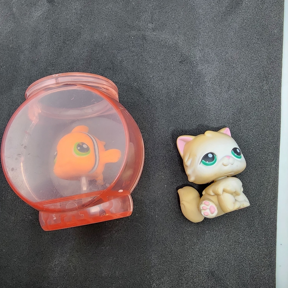 Littlest Pet Shop 🐈 + 🐠